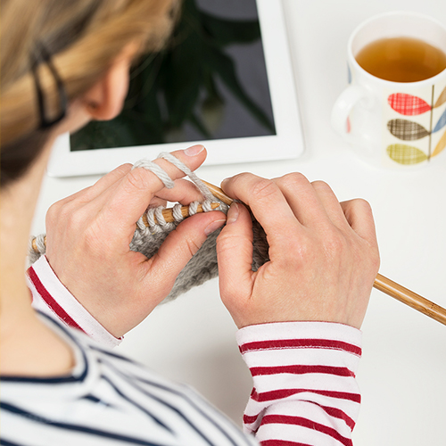 Portable knitting projects LoveKnitting